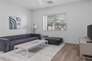 Boulevard Stays Modern 1BR ASU Pool Gym 03 Apartments, Phoenix
