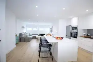 Nido Apartments, Padron