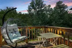 Chic Open-Concept 5 Beds Home by Airport and Highways Guest house, Mississauga