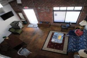 Large Unique Ground Floor Loft with Parking #1 Apart-hotel, Macon