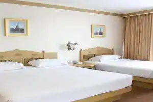 Neptuna Hotel, Kata