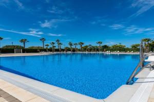 Las Arenas - Playa de los Haraganes HLHA12P272 Apartments, Isla de Canela