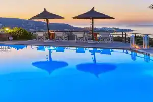 Everest Apartments and Suites, Stalis