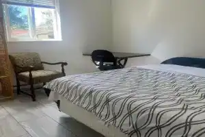 one private room, Victoria