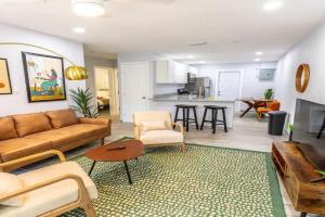 Trendy Home by Jet Skis Parks & Art Hotspots Guest house, Sarasota