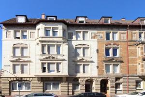 CityStayOne - Kleines Standardzimmer im Zentrum für eine einfache Übernachtung No kitchen no hotel services no reception no breakfast buffet - Of course Late check-in via self check-in high-speed WiFi smart TV good mattresses a quick and easy check-out, Neu-Ulm