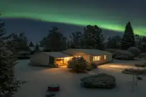 Charming 3BR Home - River Views & Private Sauna Apartments, Rovaniemi