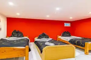 Ruhig gelegenes Reihenhaus Nähe Europapark & Messe, Haustiere kostenlos für Familien und Geschäftsreisende, Rechnung auf Anfrage möglich Apartments, Offenburg