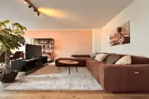 Designer-Apartment mit Balkon und Kaffeebar, Elbnah, Magdeburg