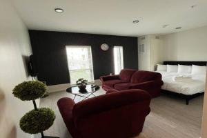 Red Velvet Studio, Des Moines