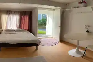 Wooden house studio 1 km from river, Turku