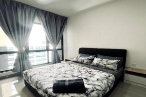 Ena Homes at Alinea - WiFi Smart TV and 1 Carpark Guest house, Petaling Jaya