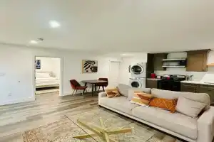 Modern LA Guest House, Los Angeles