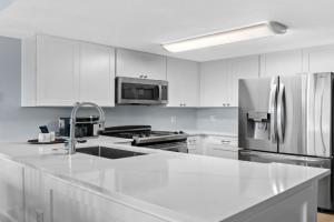 Waterscape A420 - Beachy-Chic - Ocean View - Free Beach Service Apartments, Fort Walton Beach