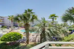 Waterscape B320 - Pool Views - Lazy River - Free Beach Service Apartments, Fort Walton Beach