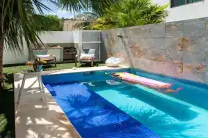 Refrescante Casa de 3 Pisos, Piscina Privada, AC, Cancun