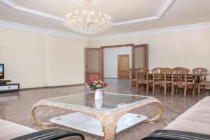 City Center 3 Bedrooms 2 Bathrooms apartment with Balcony, Yerevan