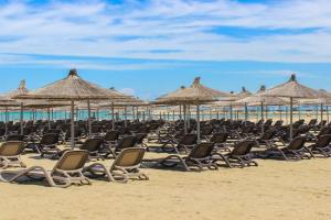 Shqiponja Resort, Golem