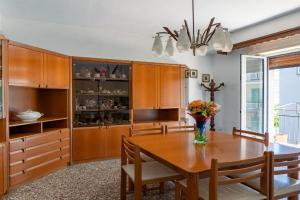 GuestHost - Roomy Apartment in, Bisceglie