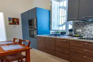Stay Charles Sliema Home, Cozy, Prime Spot, Near Seafront Guest house, St Julians