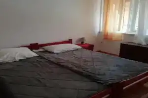 Retro Apartment near to city center, Herceg Novi