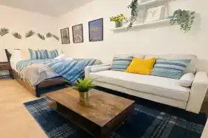 Elegant Private Room with Kitchenette near QE Hospital Harborne R2, Birmingham