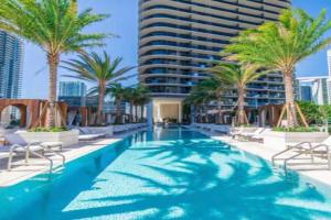 Suite SLS Lux Brickell City Views Apartments, Miami