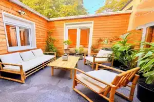 Maison Langevin 2-Bedroom House with Cozy Garden & Patio, Lille