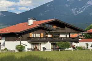 Ferienwohnung Alpina 2 Apartments, Wallgau