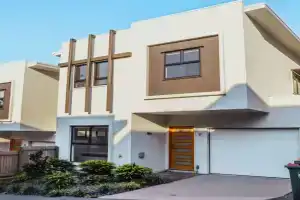CASSA AURA PLACE - Modern 4BR Homes Guest house, Brisbane