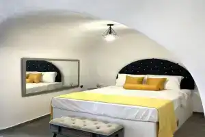 Aethera Apartments, Megalokhori