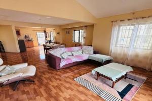 Cozy Family Apt Apartments, Mont Choisy