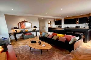 Chic apartment with panoramic view, Caen