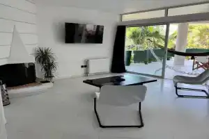 Oasis 3 minutes from the beach Apartments, Varkiza