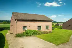 Comfortable Family Home in Reevallis Guest house, Aachen