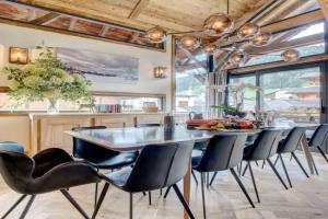 FERME COLLINE splendide 5 chambres au centre de 10 à 12 personnes Apartments, Morzine