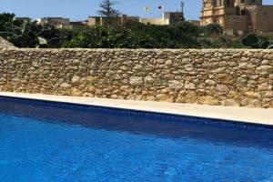 Gozo, Peaceful Retreat with Shared Pool Apartments, Ghasri