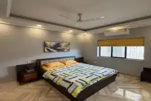 Neelam Homestay - Lemon Room, Kolkata