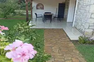 Plaja 10 dk , Bahçeli, Huzurlu Tatil Evi Apartments, Datca