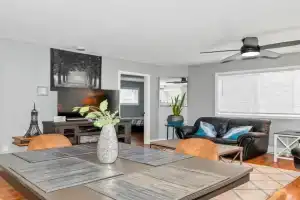 Knockan Hill Rentals - Ground Floor Suite Apartments, Victoria