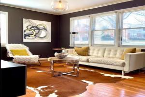 Cameron Village Modern Stylish Condo, Raleigh