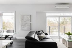 Modern 2BR Loft Condo with Rooftop Patio and Parking Apartments, Ottawa