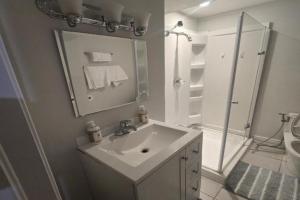 Private Guest house, Mississauga