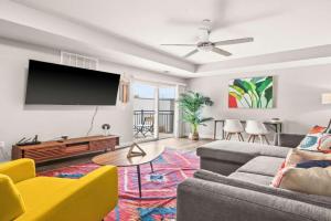 2BR Downtown SLC Hot Tub Free Parking Apartments, Salt Lake City