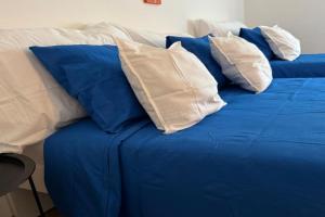 Baselstadt Public Transport Included 10 min Tram to Messe & City Center Guest house, Basel