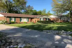 Middle of It All only 30 min from Mammoth Cave! Guest house, Bowling Green