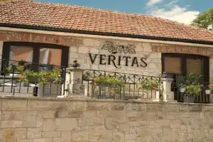 Veritas Apartments, Tokaj