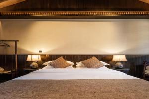 Floral Lux Hotel Qinghe Hotel -South Gate Store of the Old Town of, Lijiang