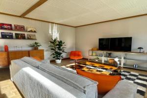 Mid Century - 3 bedrooms - Parking - 6 people, Dijon