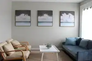 CHIC, Renovated Brownstone in PRIME DT Apartments, Albany